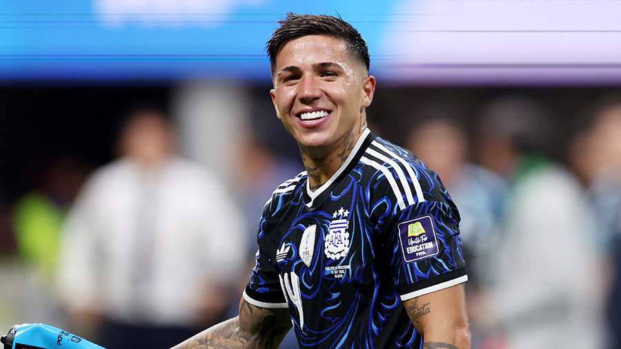 argentina-national-team-midfielder-enzo-fernandez-biography-sports
